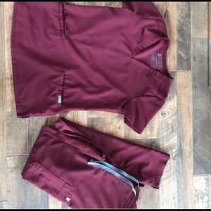 Maroon figs scrub set